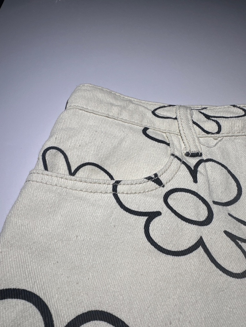 Cream Floral-Print High-Rise Jean Shorts Vintage Vibe Summer - Picture 3 of 6
